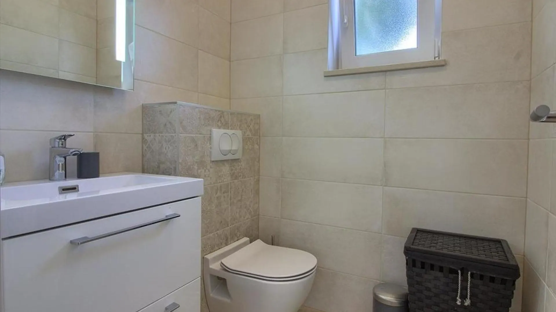Holiday home Ferienhaus Mit Privatpool Fuer 8 Personen Ca 120 Qm In Mugeba, Istrien Istrische Riviera