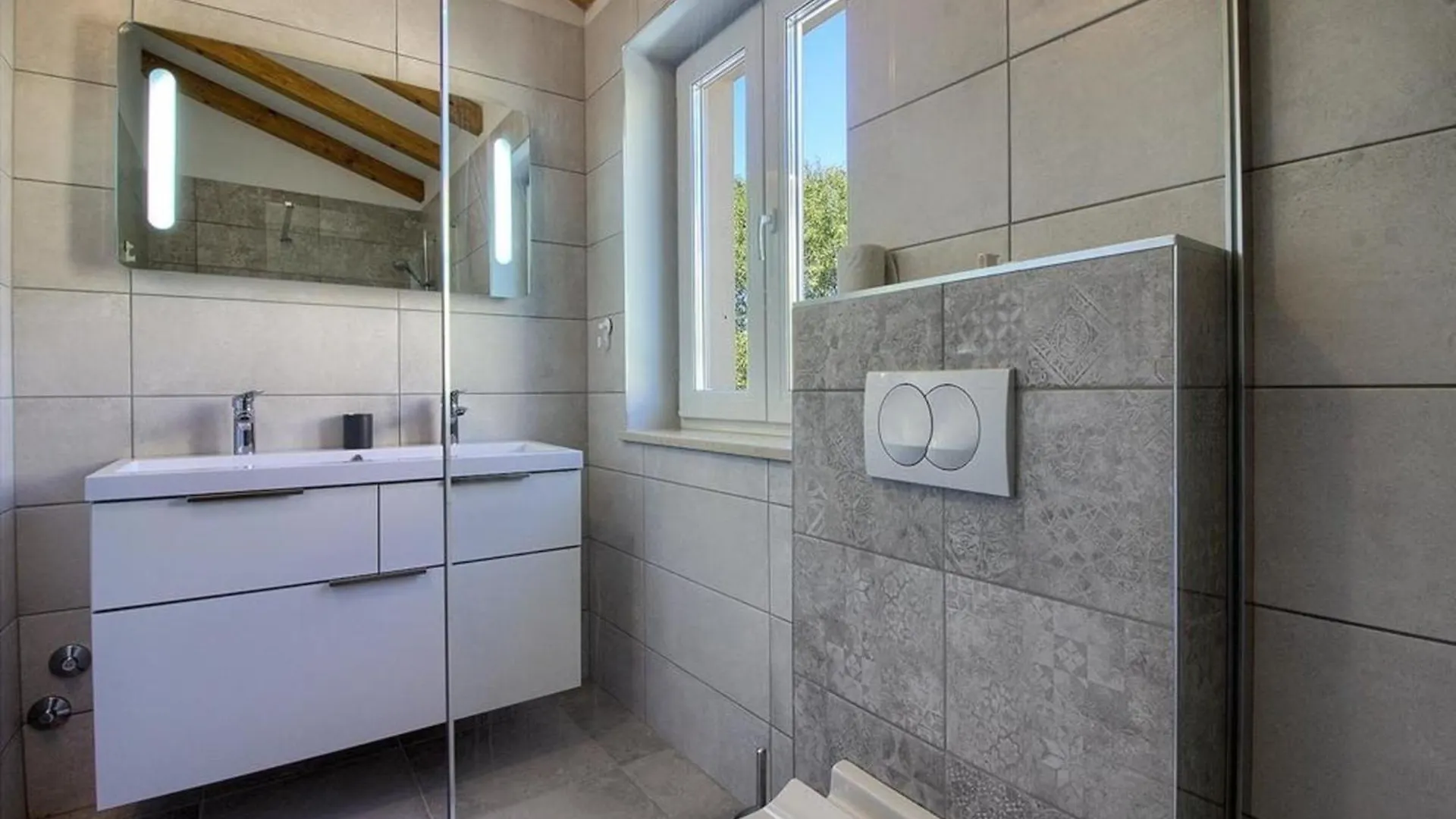 Ferienhaus Mit Privatpool Fuer 8 Personen Ca 120 Qm In Mugeba, Istrien Istrische Riviera